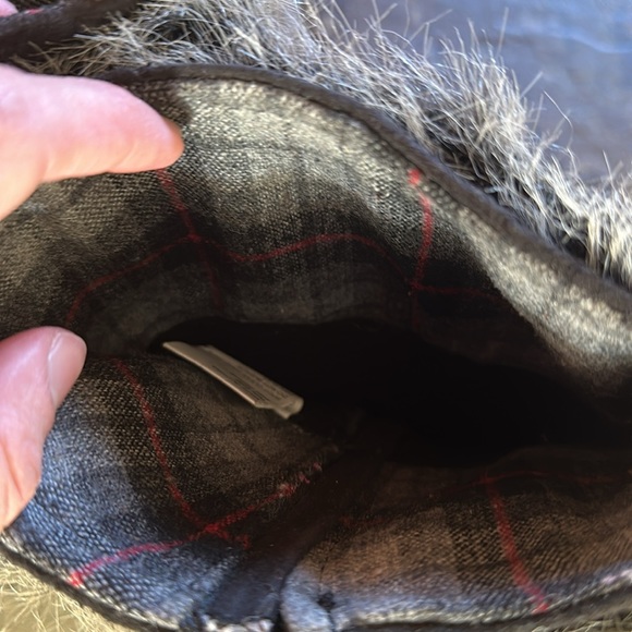 Muk Luks women’s size 6 boot with removable outer layer - Picture 3 of 5